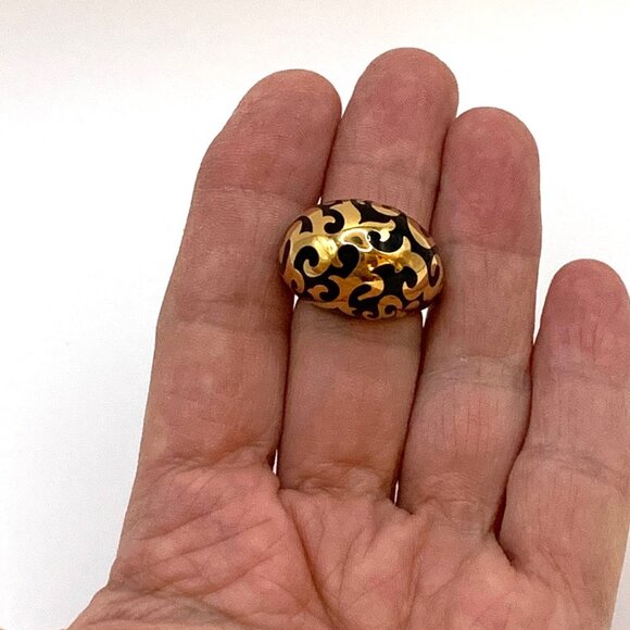 Black Enamel Gold Tone REBECCA Chunky Dome Swirl Pattern Ring Size 6.75 J728 - Picture 9 of 12